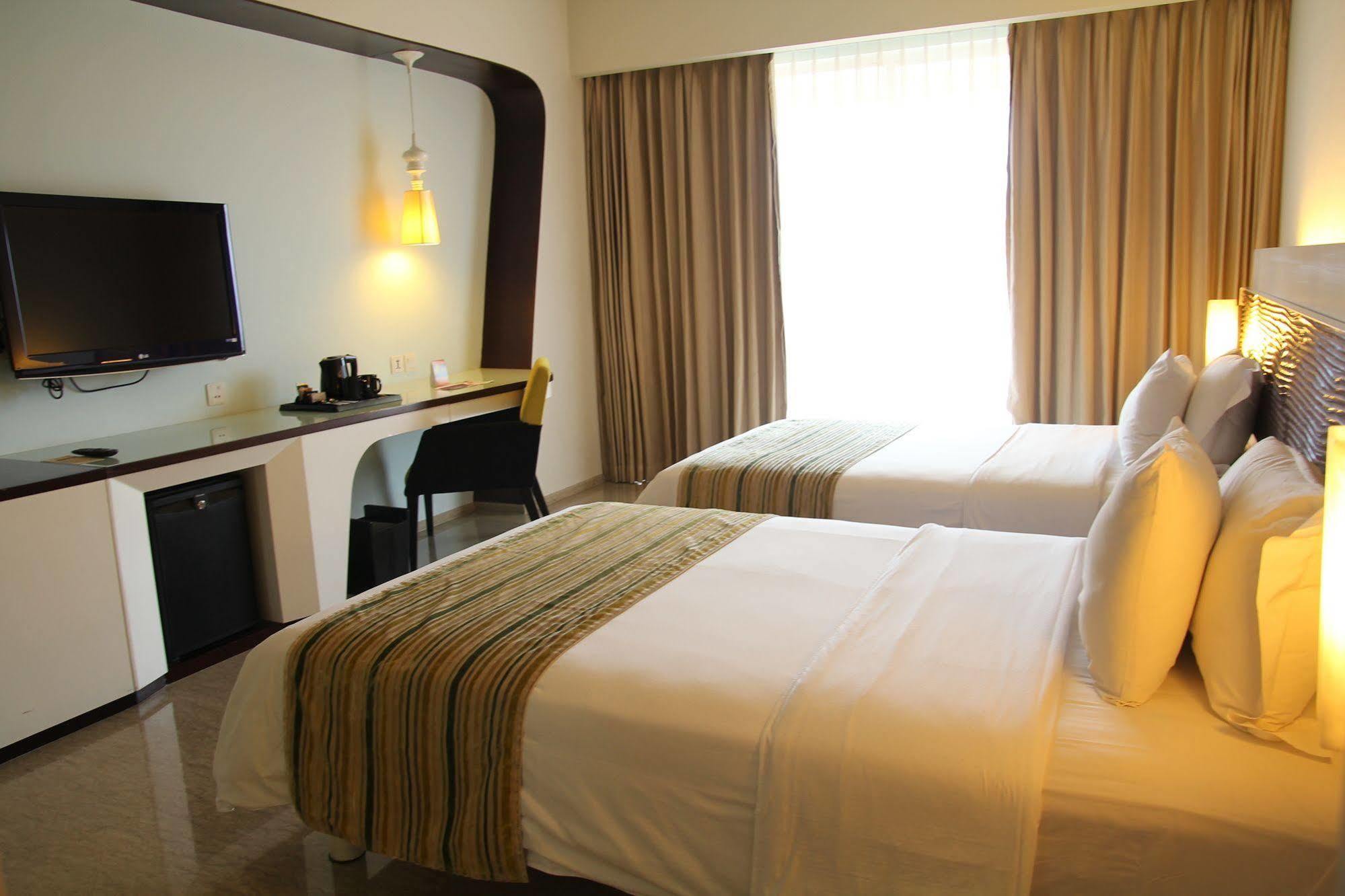 Sensa Hotel Бандунг Экстерьер фото
