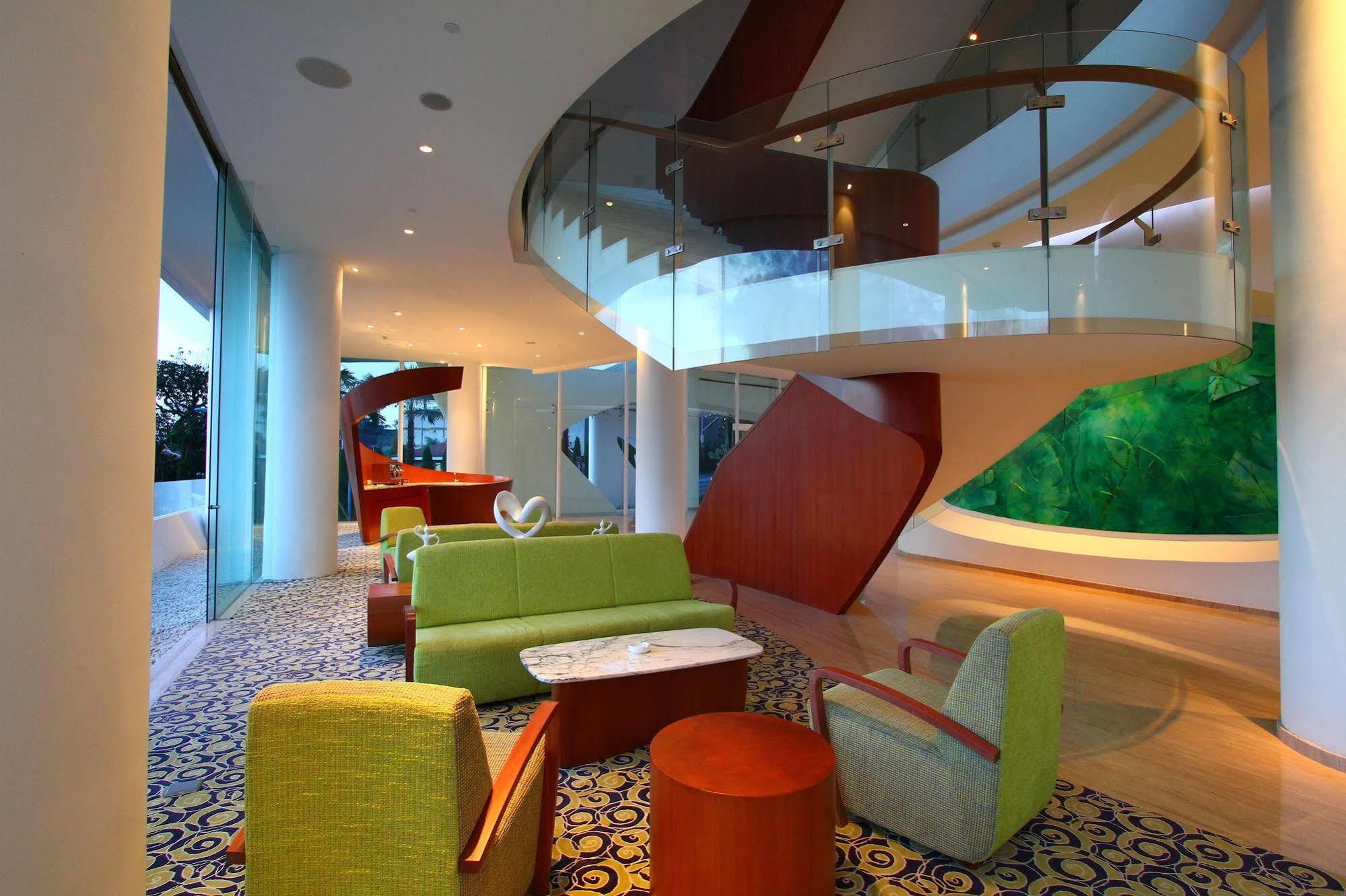 Sensa Hotel Бандунг Экстерьер фото